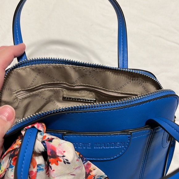 Steve Madden Sapphire Bag / Crossbody - Picture 7 of 11